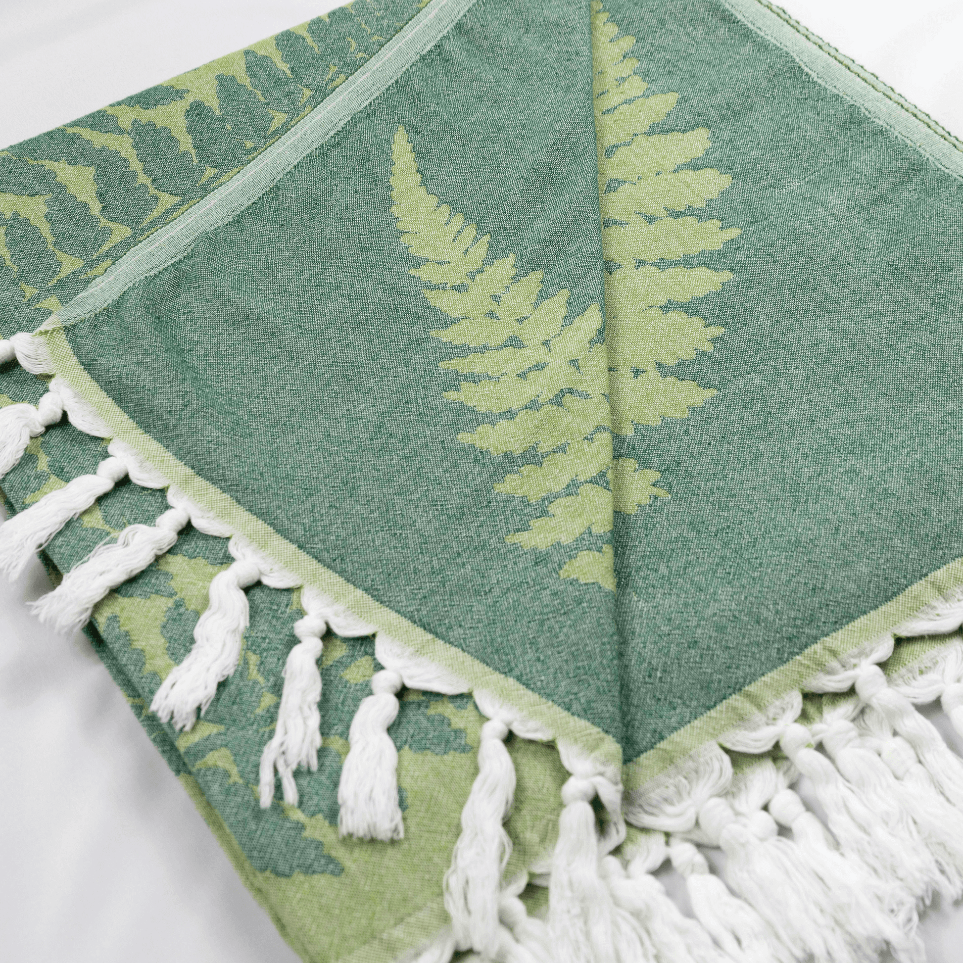 Turkish Towels Canada | Set in Fern Green Towels Éditions Traditions & Modernité Inc. FERNGREENKNOTSET