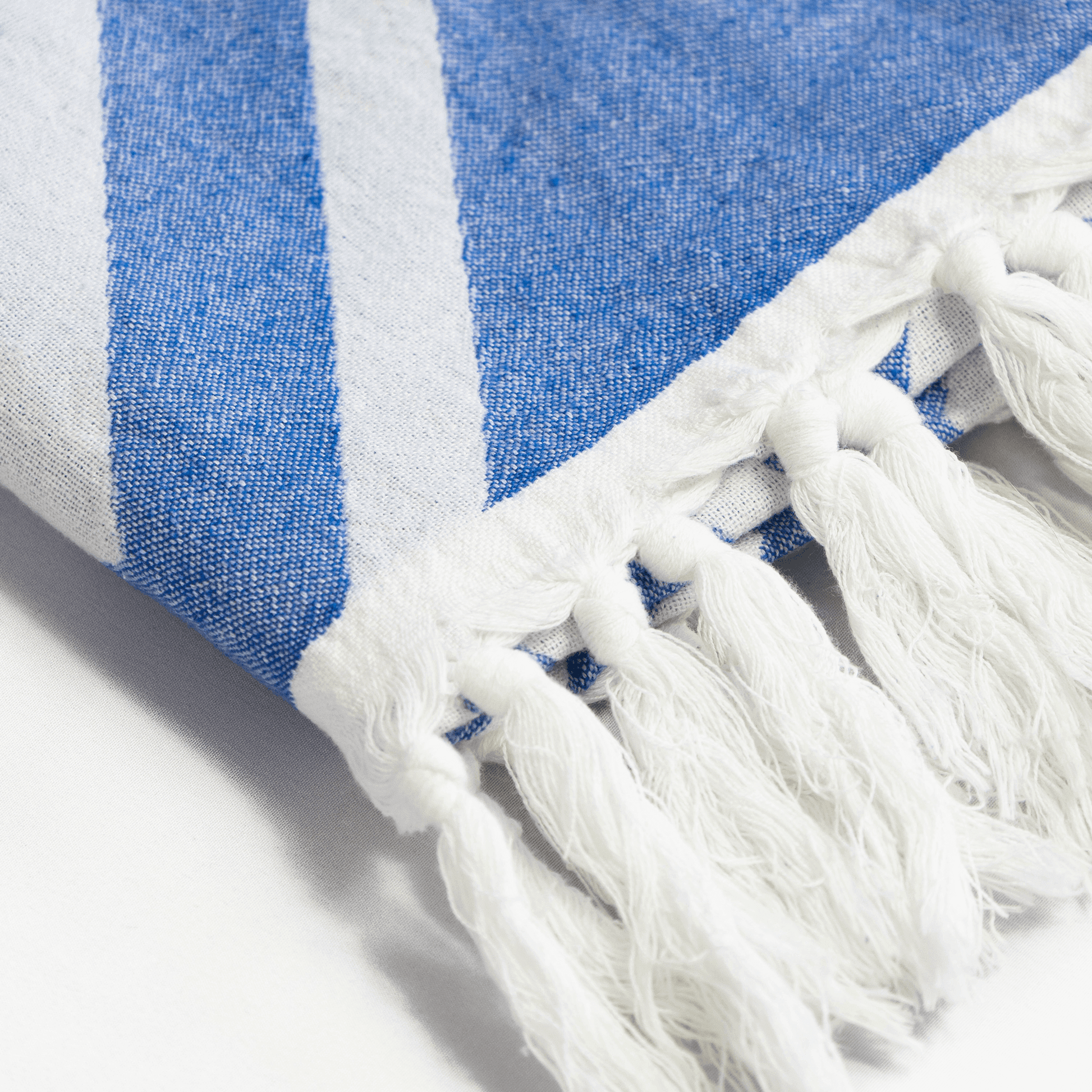 Spa Quality Turkish Hand Towel in Blue & White Geometric Diamond Hair Towels Éditions Traditions & Modernité Inc. GEOBLUEKNOTHAND